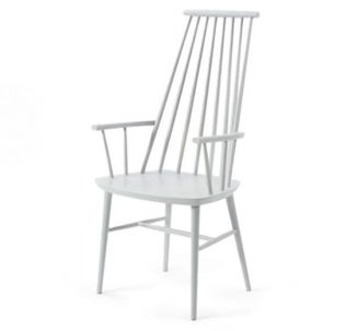 Side chair with high back and wooden seat